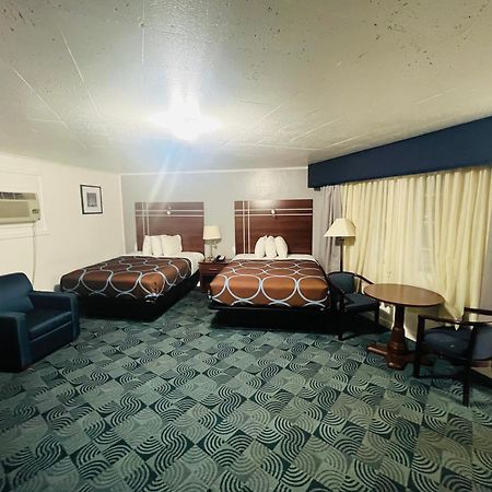 Berkshire Inn Питсфийлд Екстериор снимка
