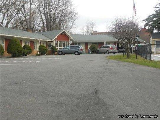 Berkshire Inn Питсфийлд Екстериор снимка
