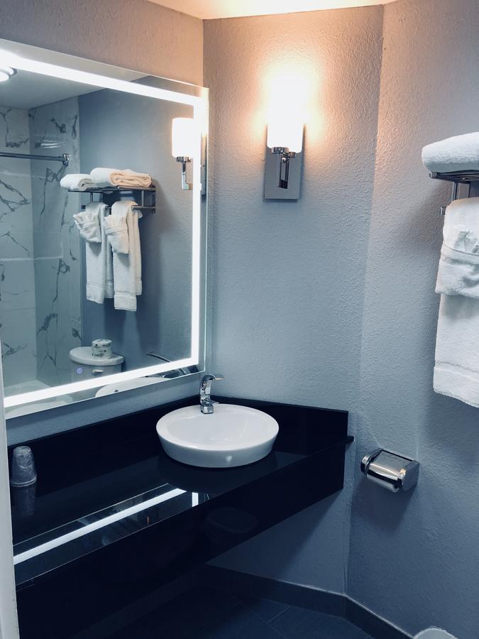 Berkshire Inn Питсфийлд Екстериор снимка