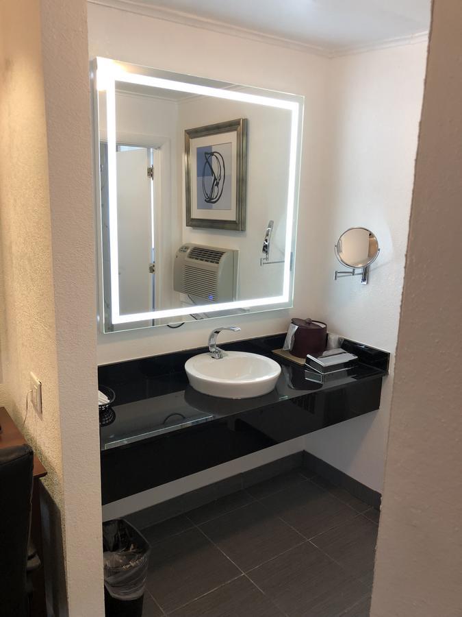 Berkshire Inn Питсфийлд Екстериор снимка