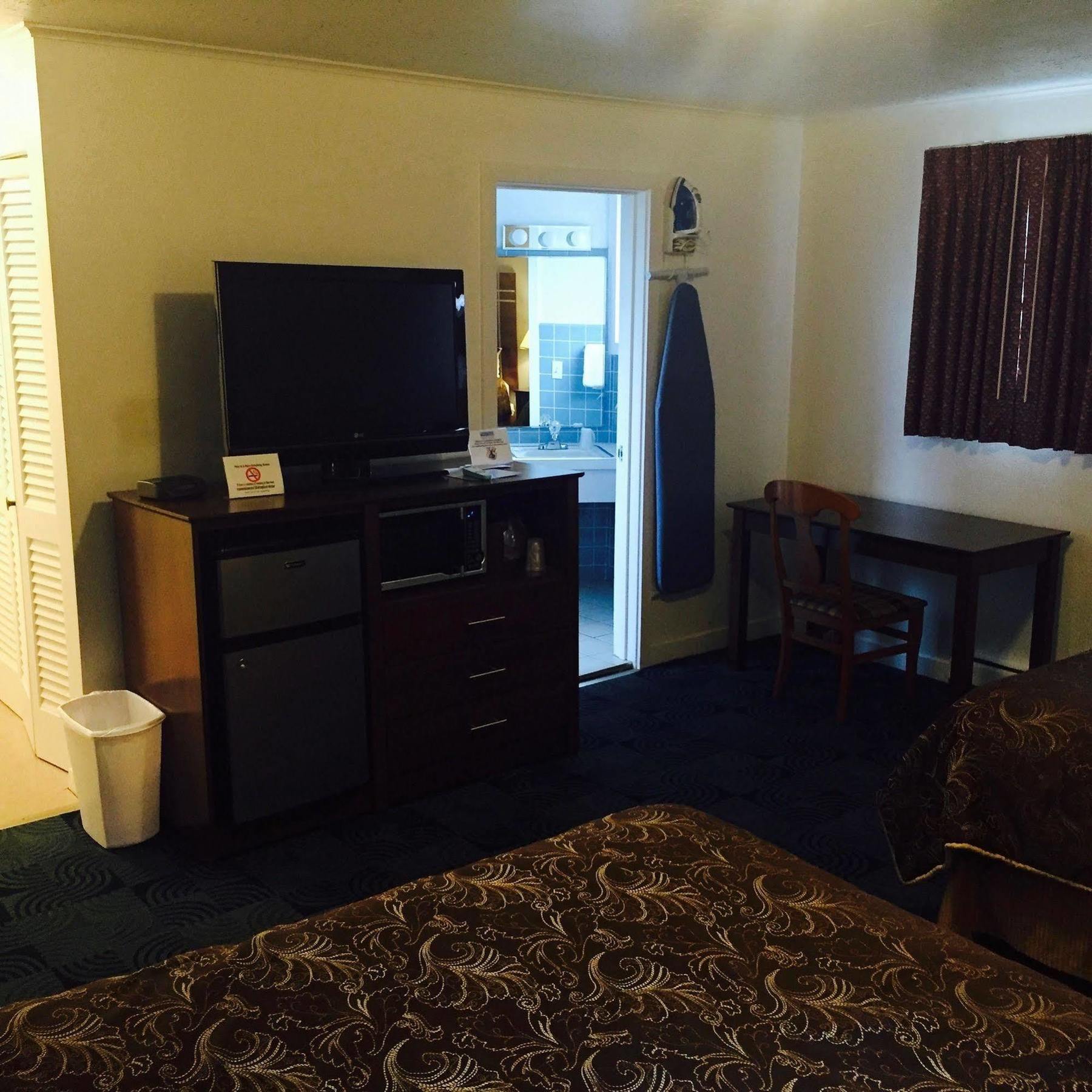 Berkshire Inn Питсфийлд Екстериор снимка