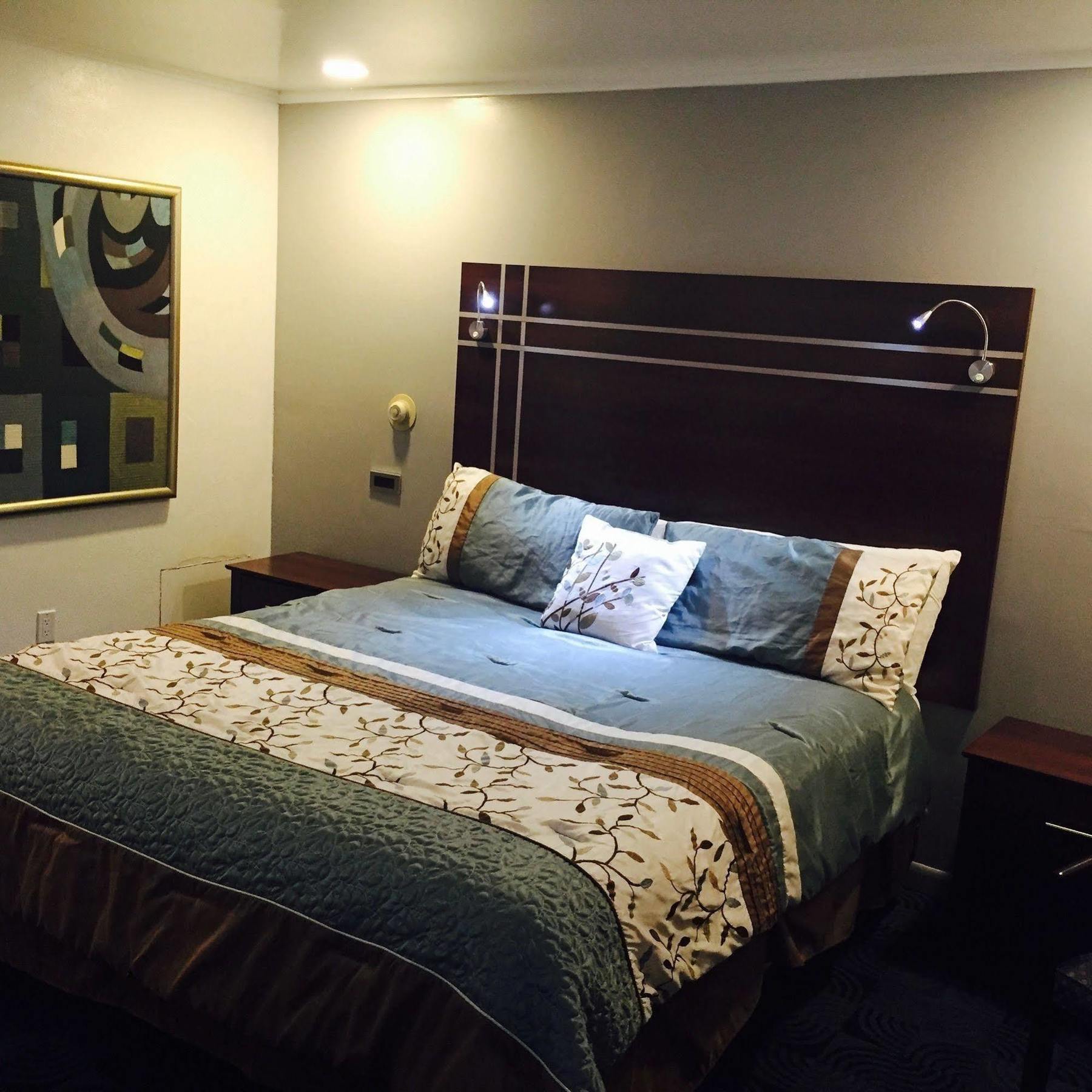 Berkshire Inn Питсфийлд Екстериор снимка